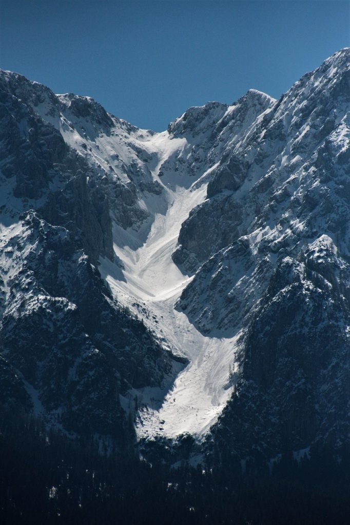 mountains 5645335 1280