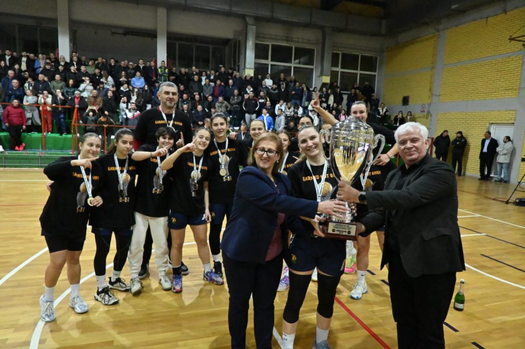 Кошаркарска федерација на Македонија со пофалби за организацијата на Купот во Македонска Каменица 1 bk 1