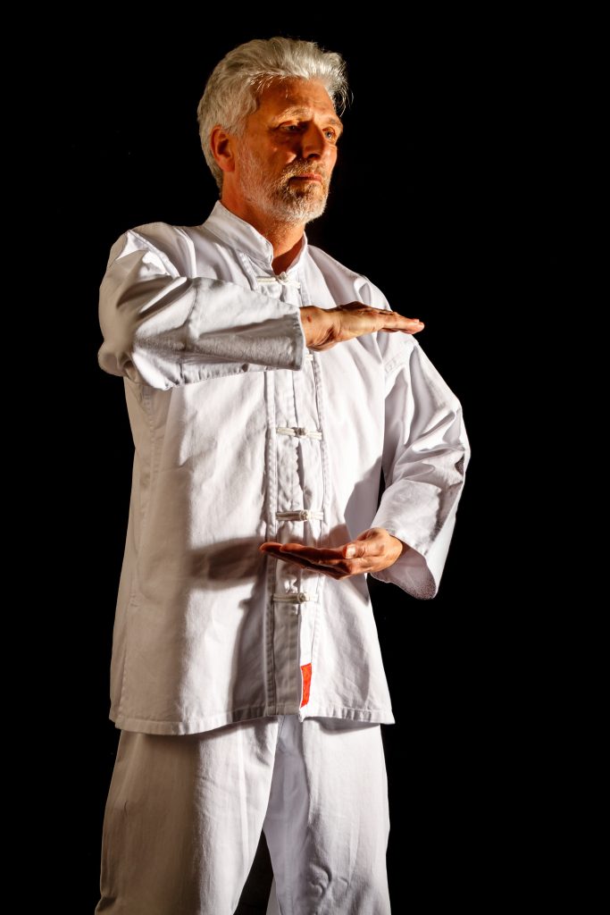 Tai Chi – тивката дисциплина што го зајакнува телото, го смирува умот и го продолжува животот 2 michaelraab tai chi 4011035